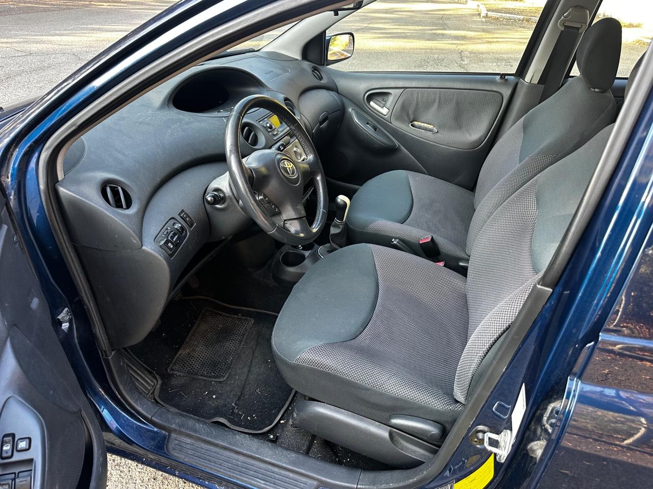 Toyota Yaris 1.0i 16V cat 5 porte Sol GPL