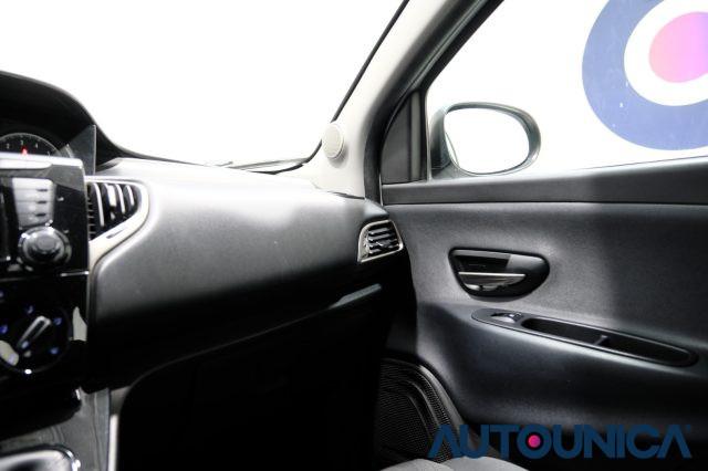 LANCIA Ypsilon 1.2 69 CV 5 PORTE GPL ECOCHIC GOLD NEOPATENTATI