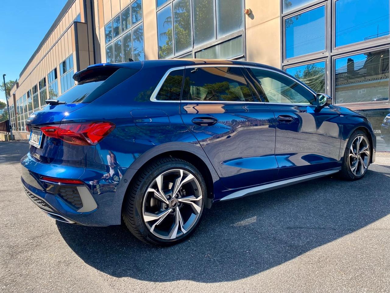 Audi A3 Sportback 35 2.0 tdi S line -MATRIX -LED -18"- GARANZIA