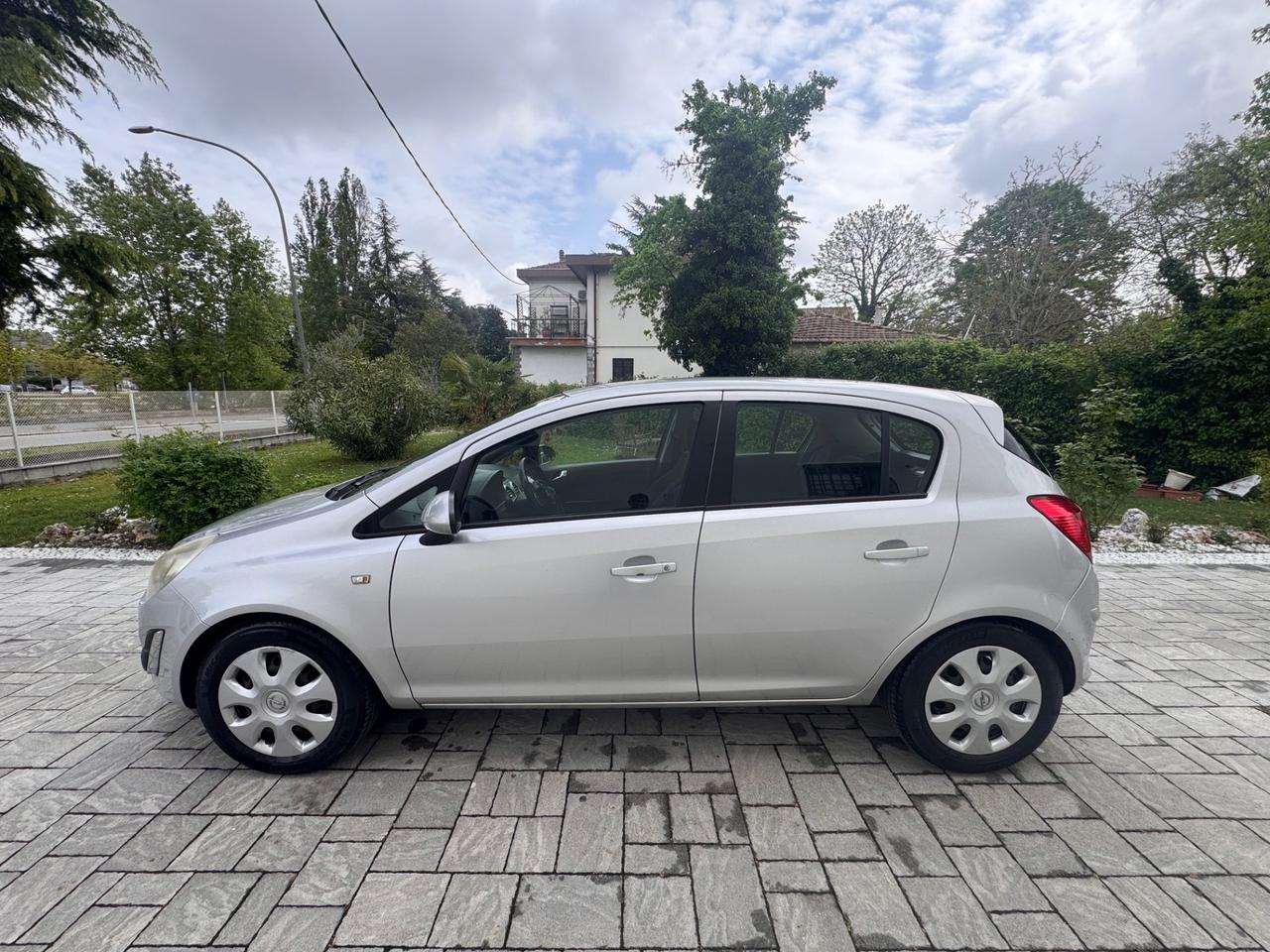 Opel Corsa 1.2 85CV 5 porte GPL Elective OK NEOPATENTATI