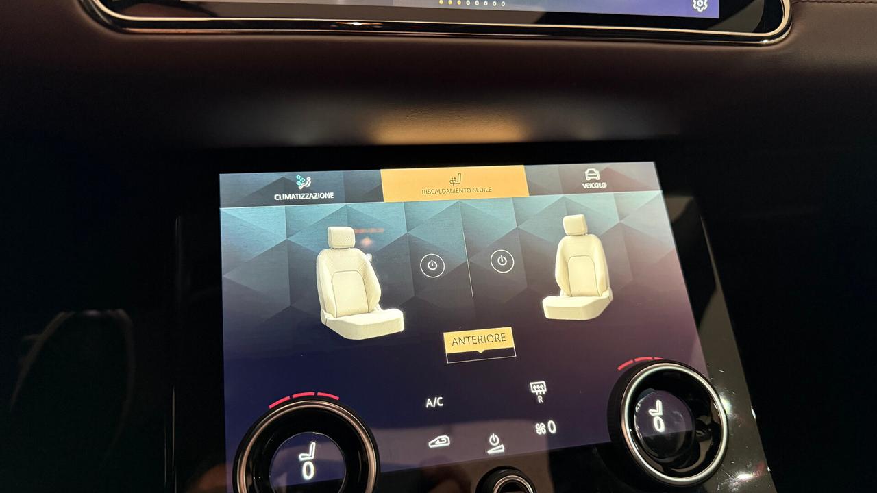 LAND ROVER EVOQUE HSE RDYNAMIC TETTO TOTAL BLACK