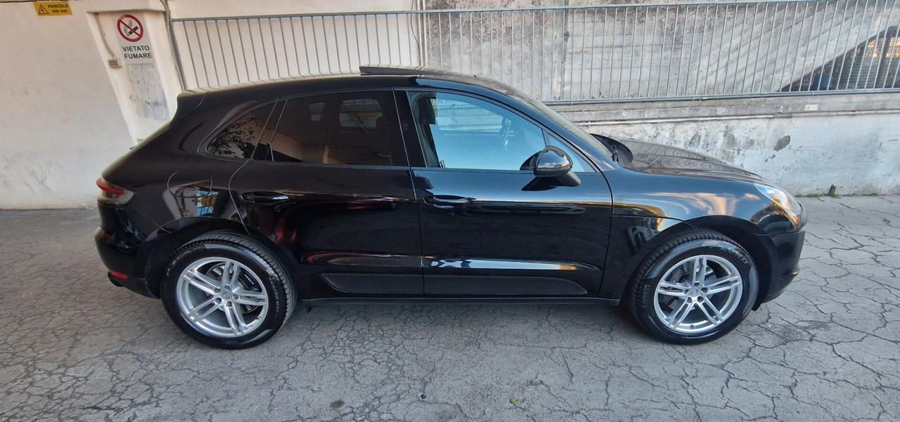 Porsche Macan 2.0 245cv Tetto Led
