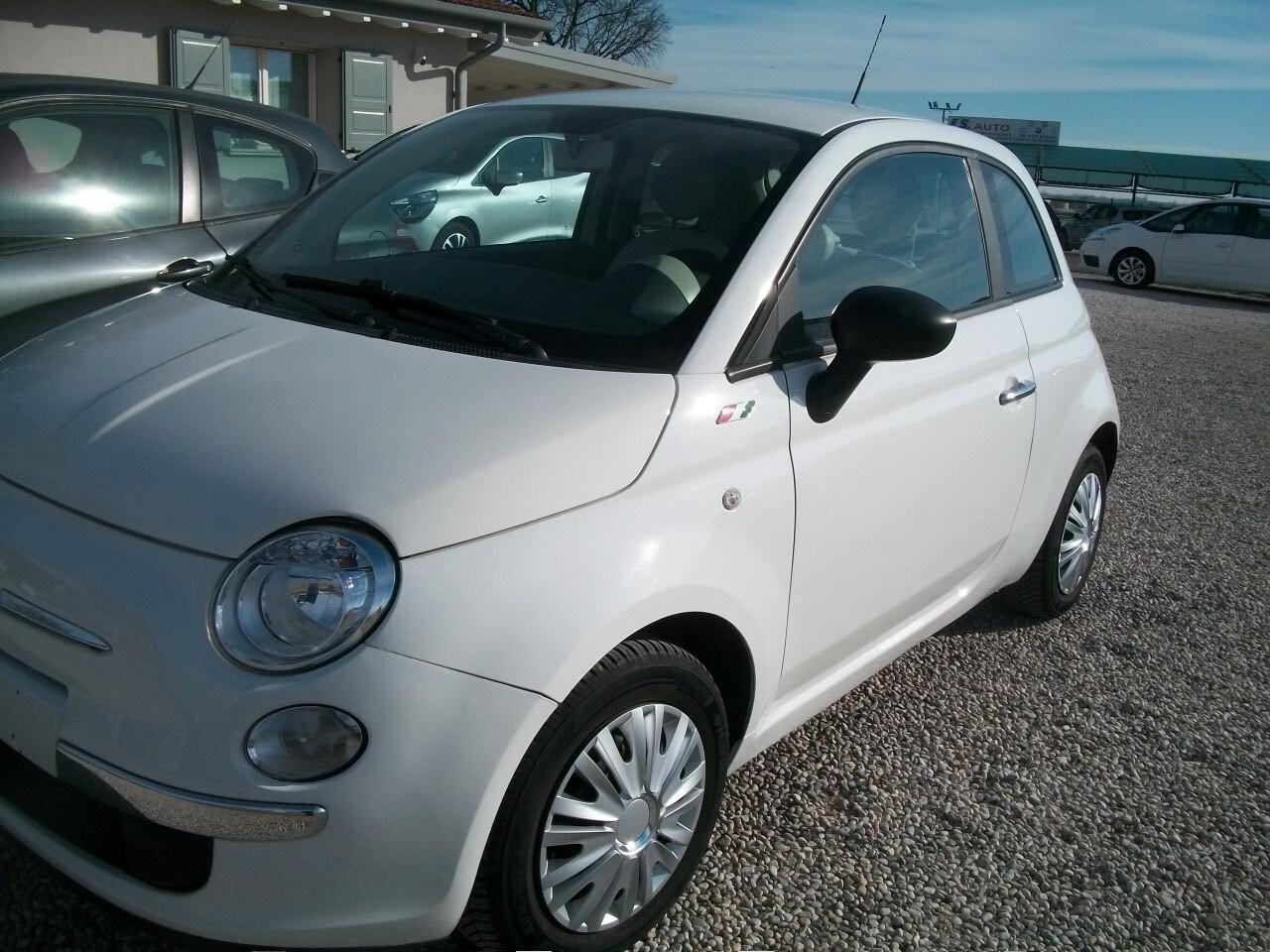 Fiat 500 1.2 Lounge DEL 2011 CC 1242 EURO 05 KM 174722 SI NUOVI PATENTATI EURO 4990,00 PIU PASSAGGIO E PER AVERE GARANZIA DI UN ANNO EURO 350,00 IN PIU