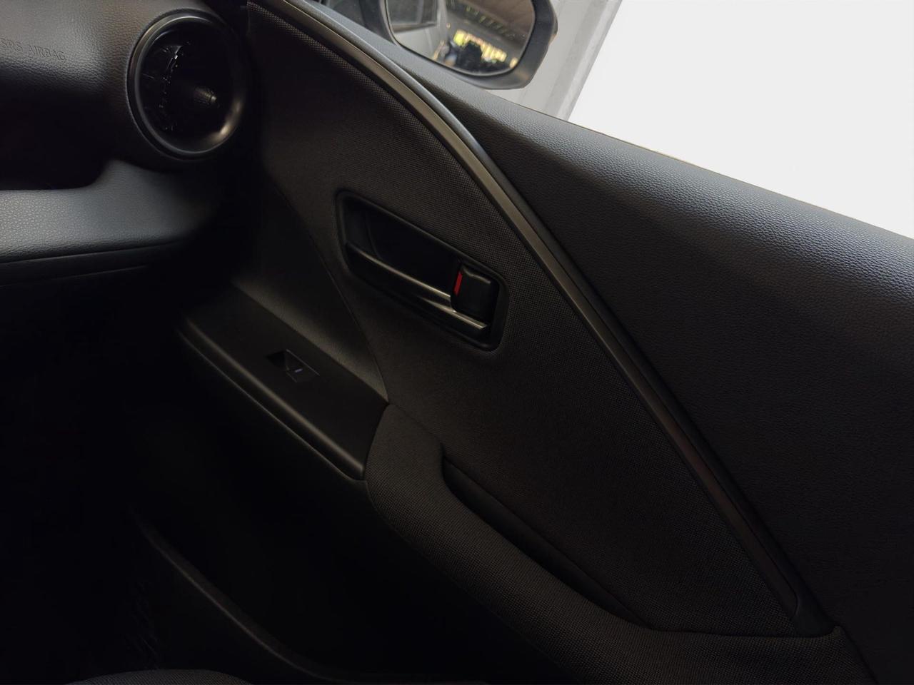 Toyota C-HR 2.0 phev Trend eco fwd e-cvt