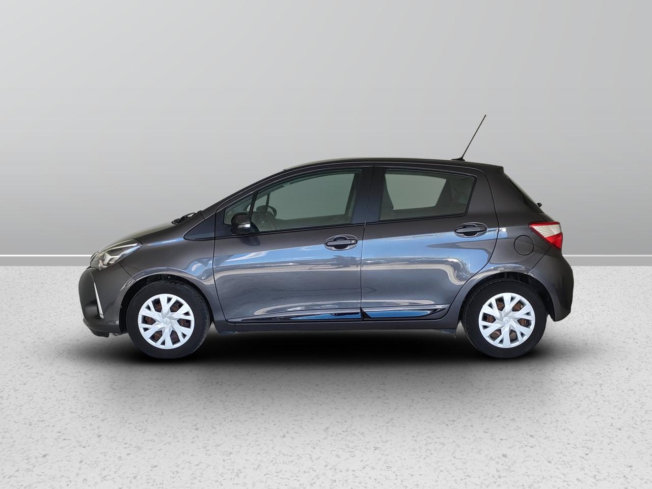 TOYOTA Yaris III 2017 - Yaris 5p 1.0 Active my18