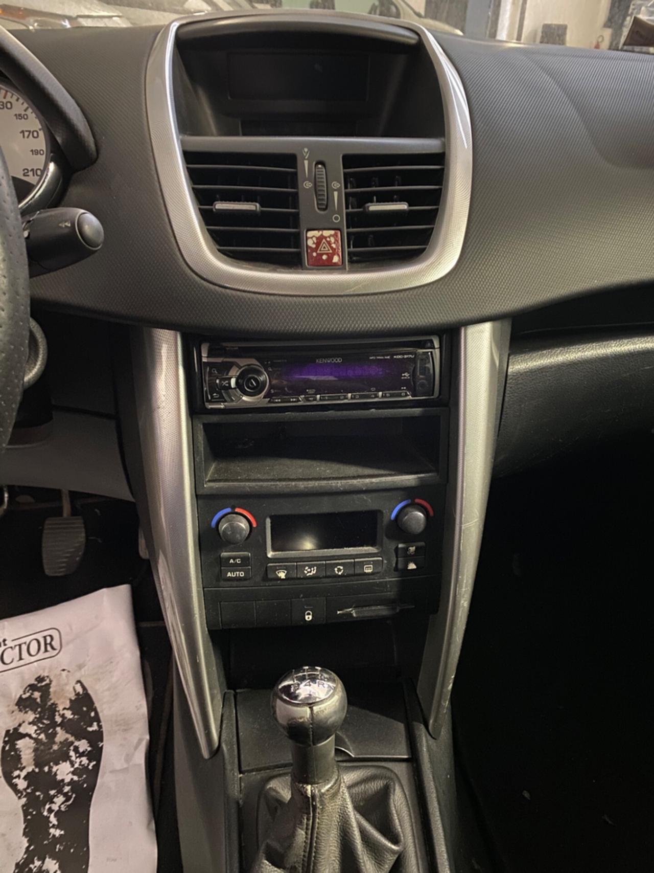 Peugeot 207 1.4 88CV 3p. XS