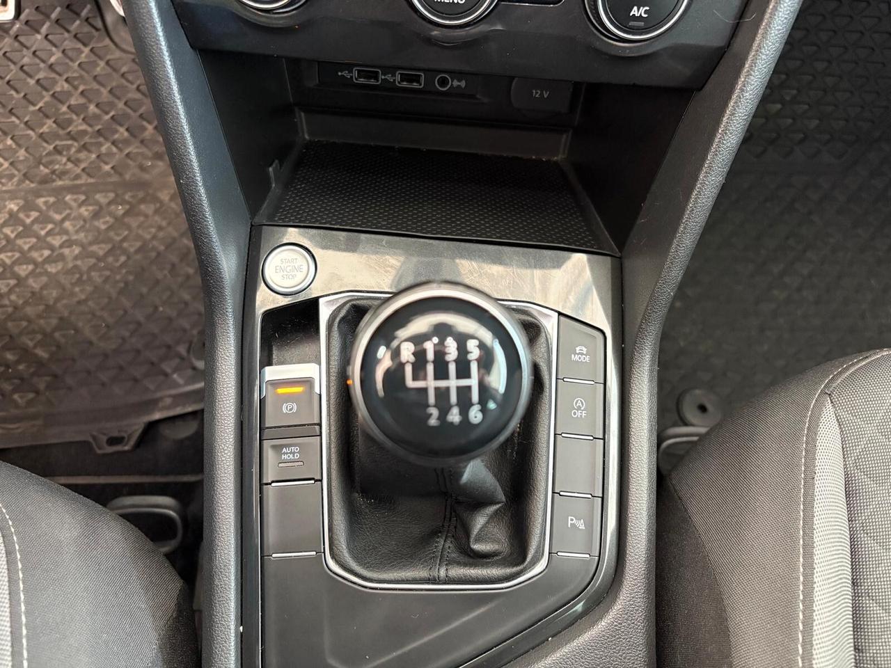 Volkswagen Tiguan - 1.6 TDI - R-LINE