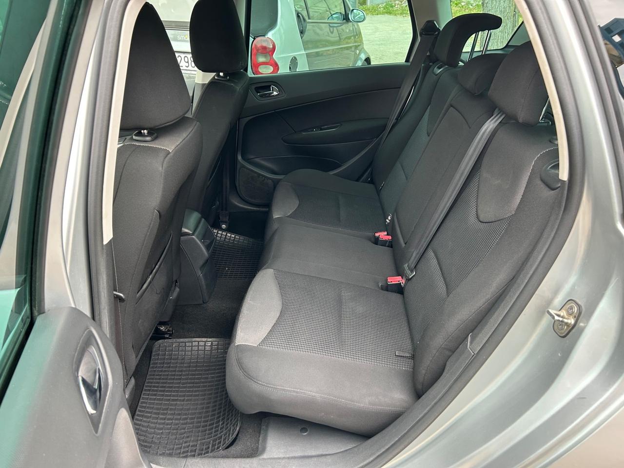Peugeot sw 308 1.6 hdi 110 cv 2011