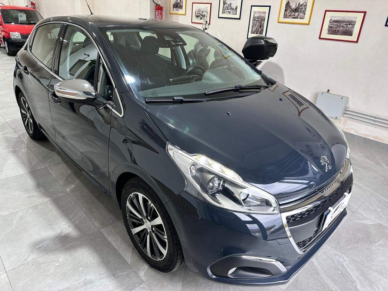 Peugeot 208 BlueHDi Allure - FULL - DA VETRINA - L