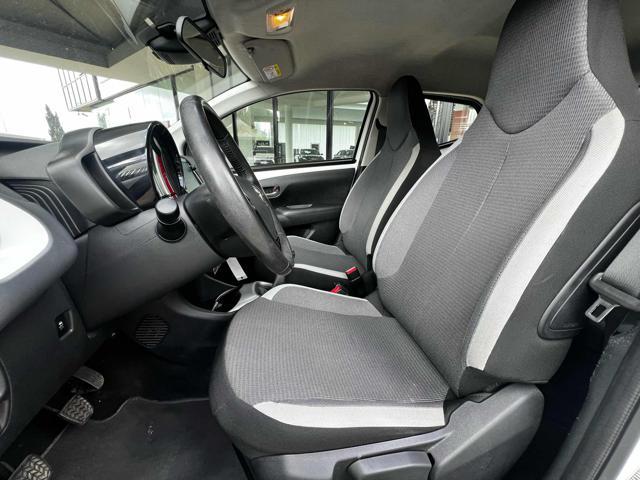 TOYOTA Aygo Connect 1.0 VVT-i 72 CV 5 porte x-clusiv
