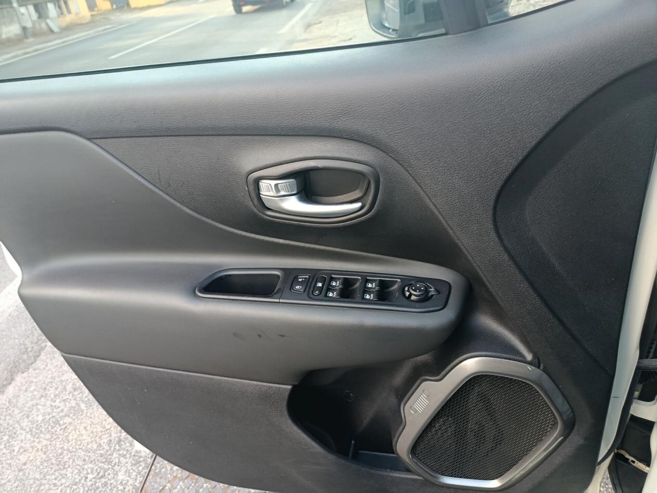 Jeep Renegade 1.6 Mjt DDCT 120 CV Business