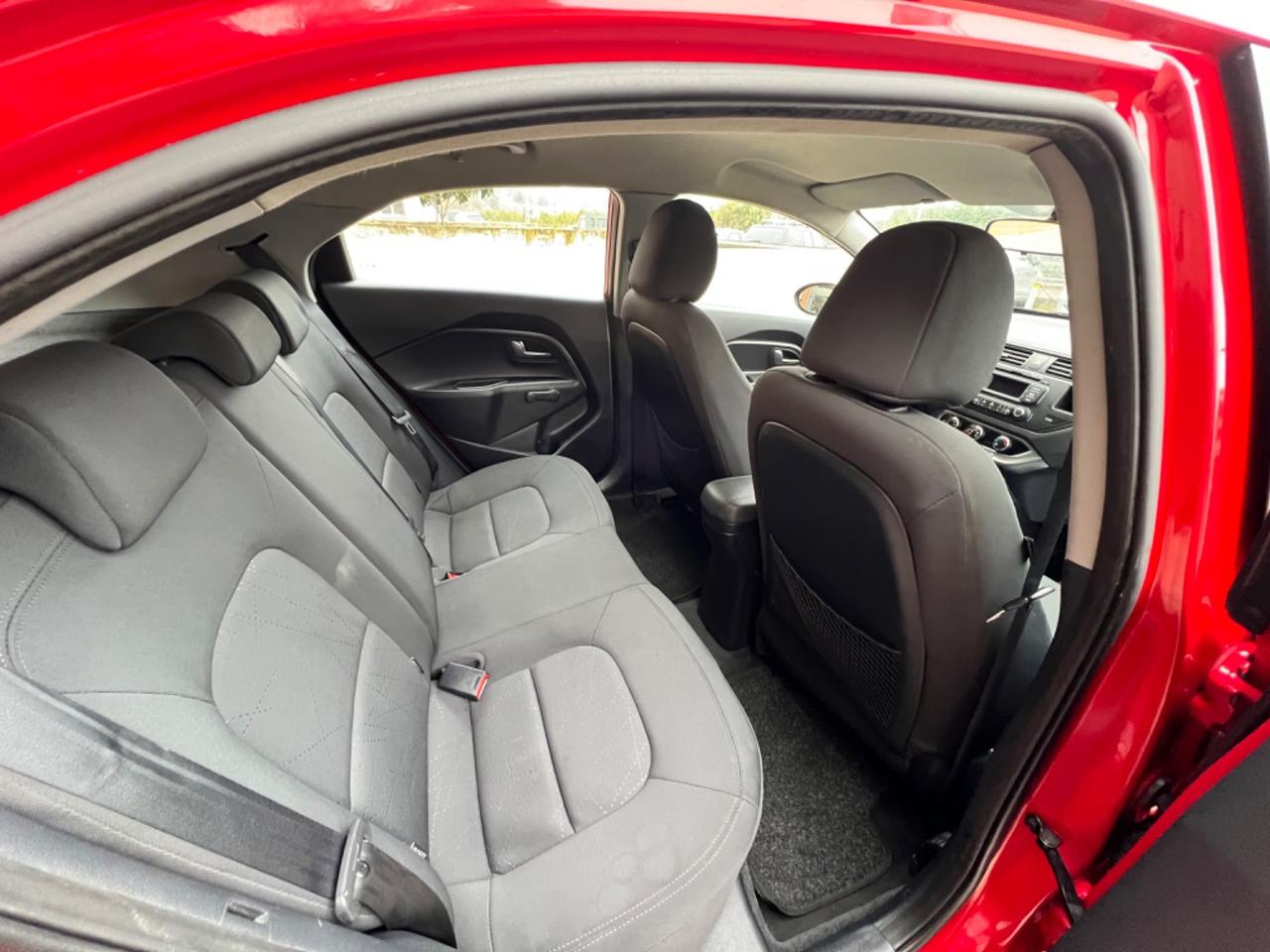 Kia Rio 1.1 CRDi WGT 5p. EX