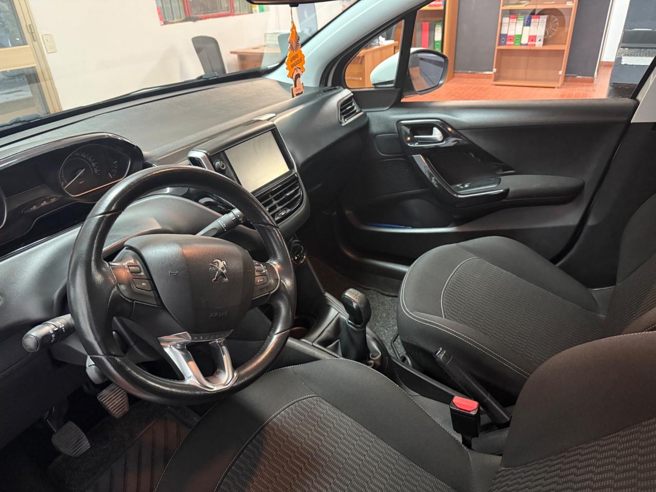 Peugeot 208 PureTech 82 5 porte Allure