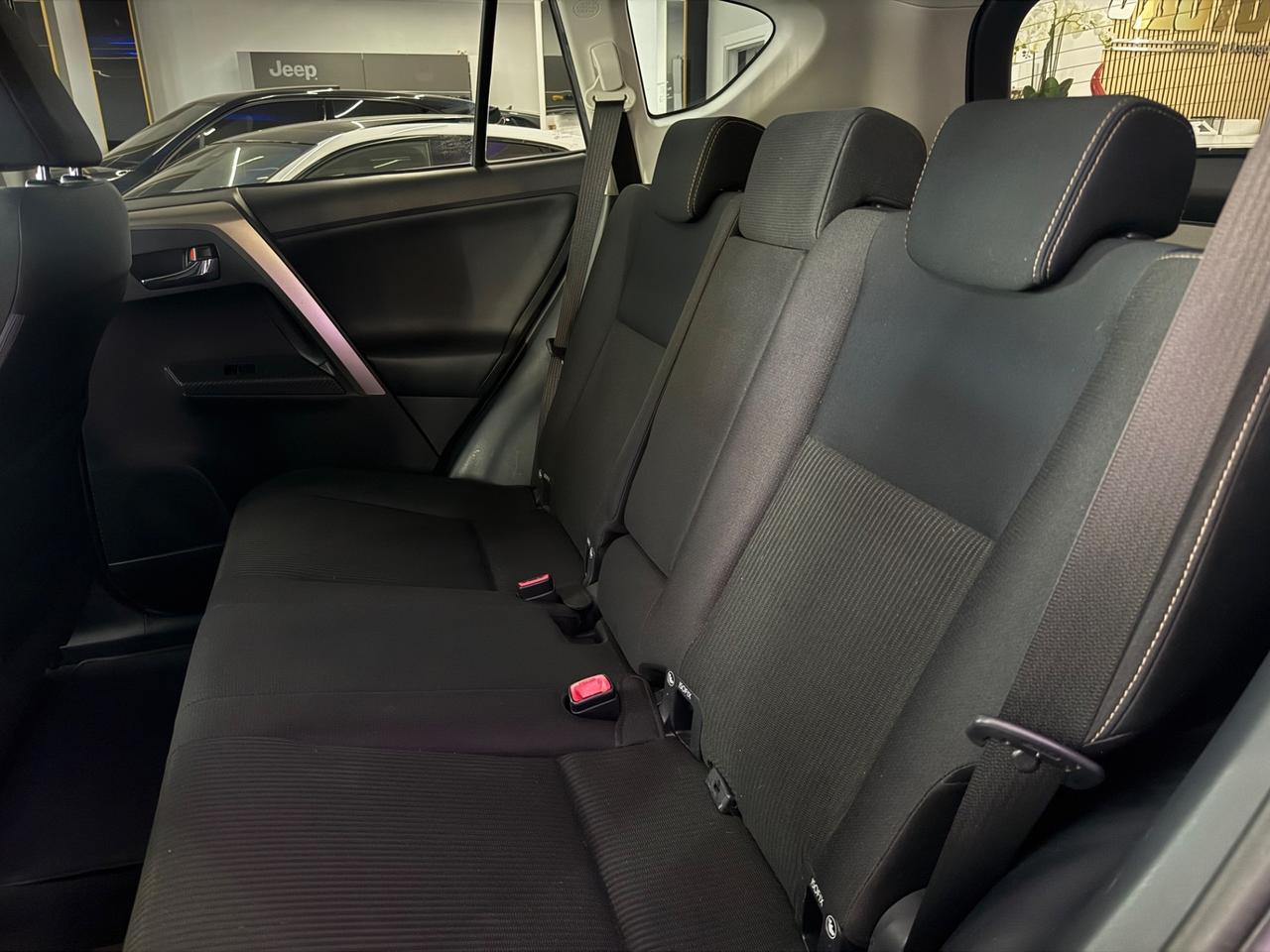Toyota RAV4 2.0 D-4D 2WD Full Optional