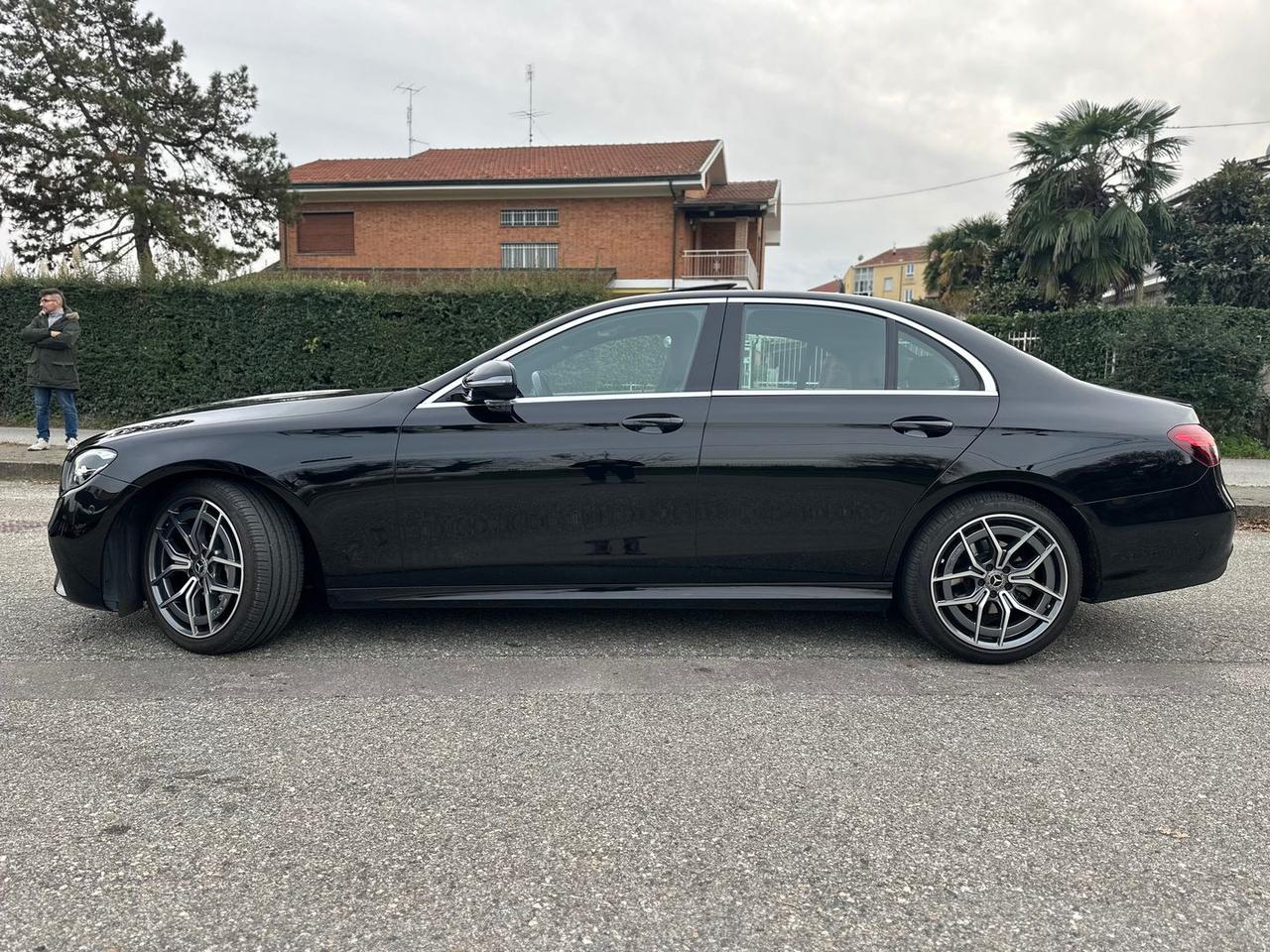 Mercedes-Benz E 220 AMG Line Advanced E 220 #7987