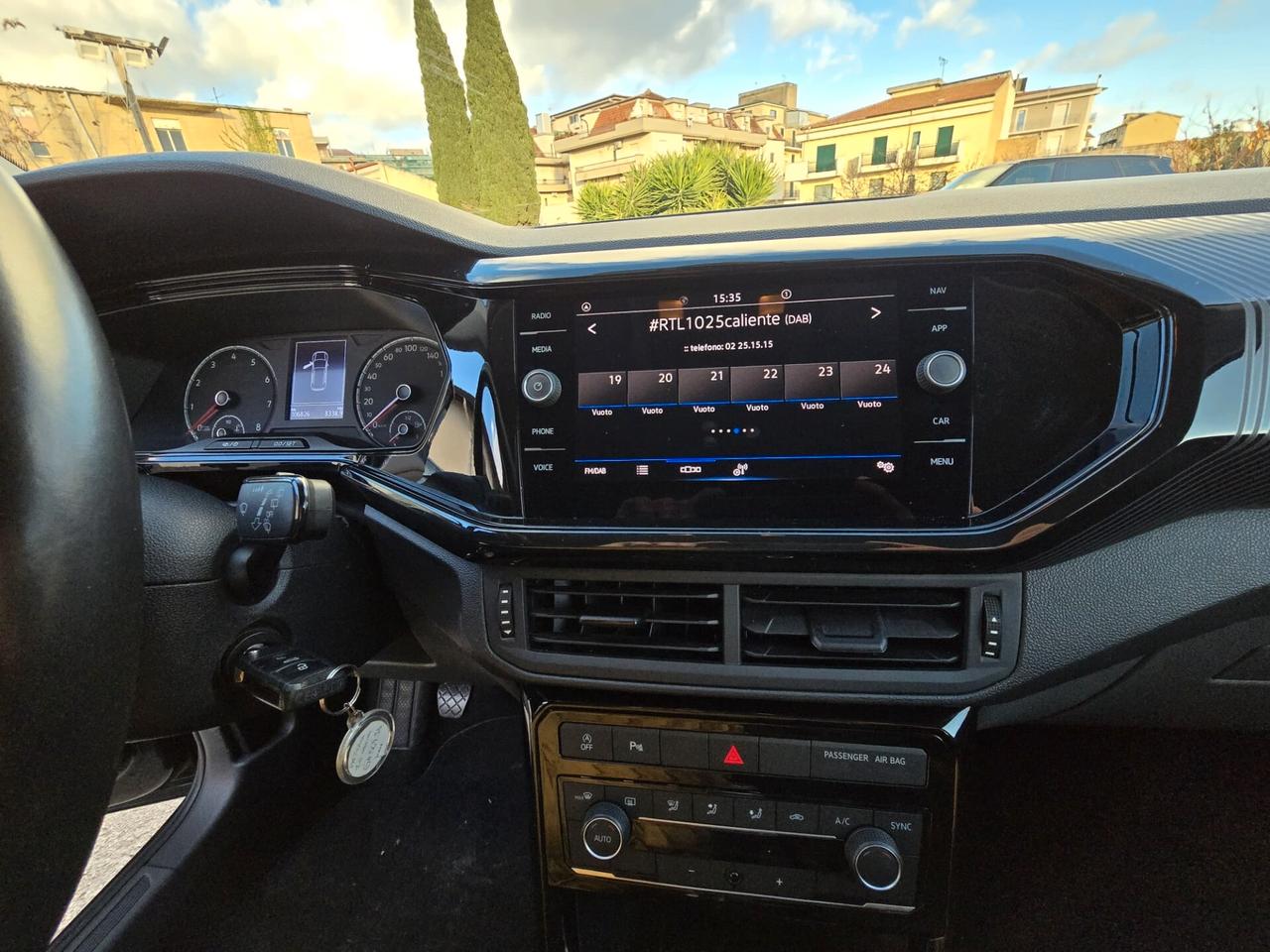 Volkswagen T-Cross 1.0 TSI Style 110 cv - 2021