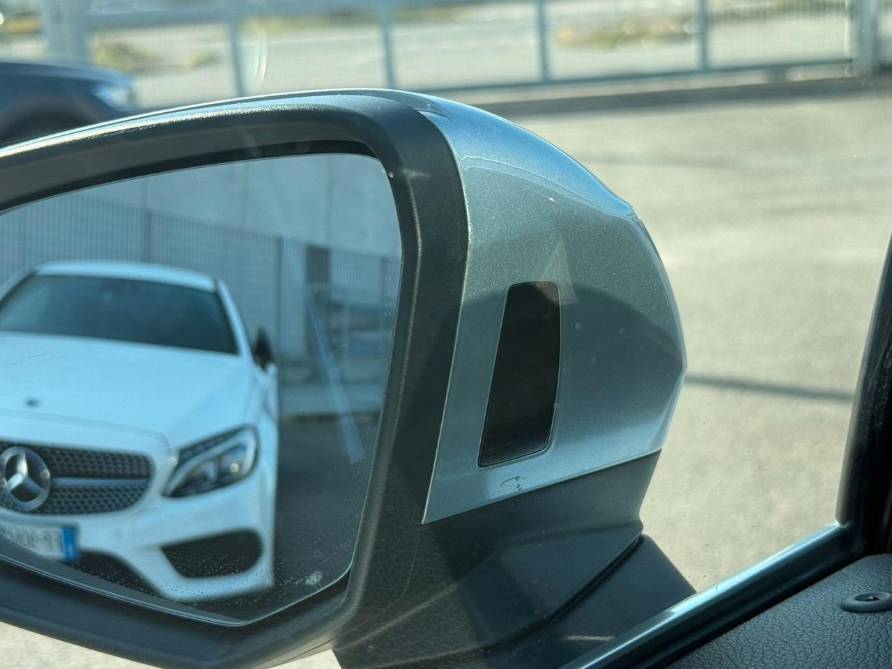 Audi Q3 35 TDI S tronic Business Advanced