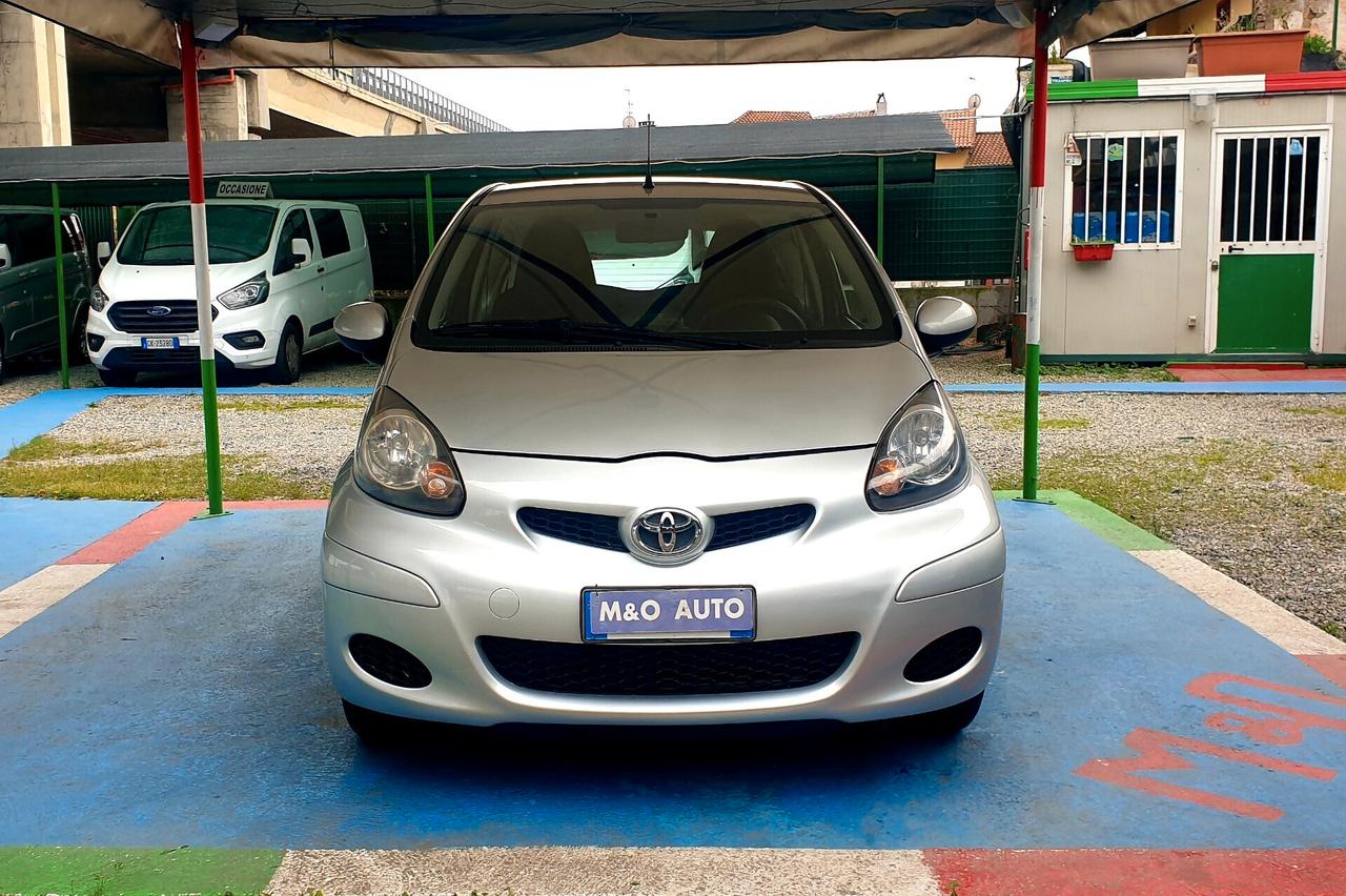 TOYOTA AYGO 1.0 BENZINA 4.450 CON VOLTURA E/5