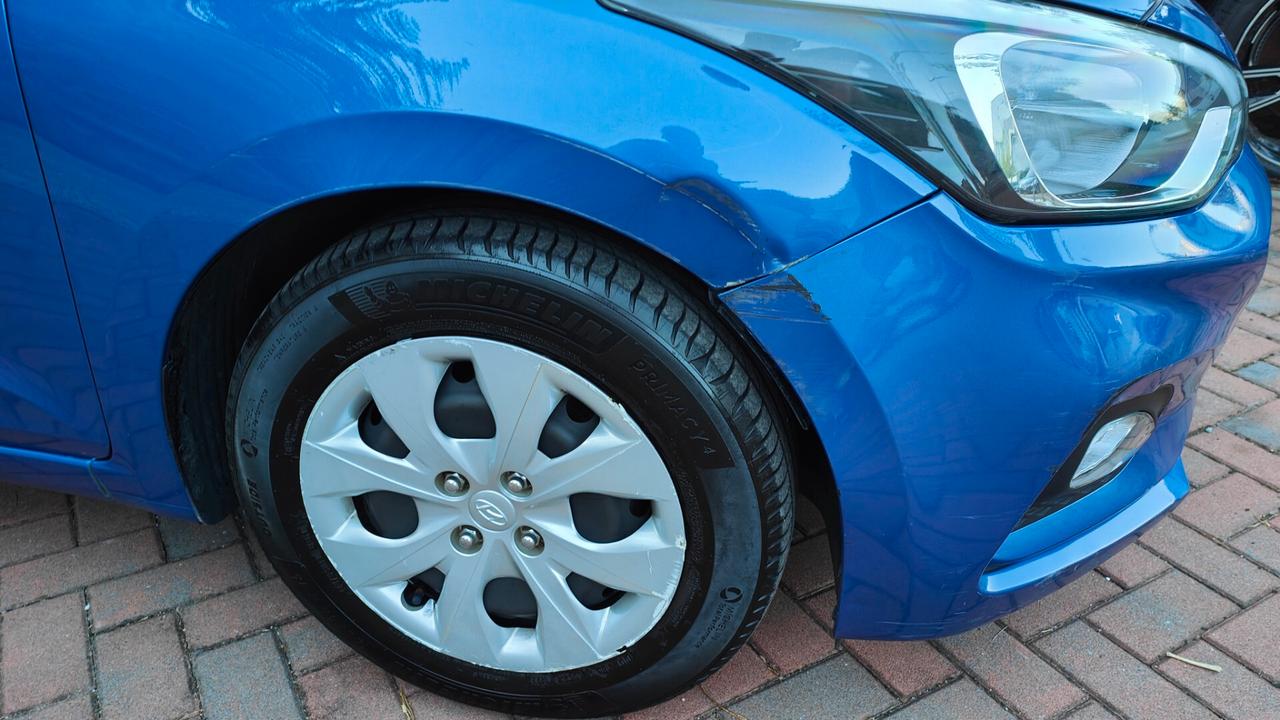 Hyundai i20 1.2 5 porte - neopatentati