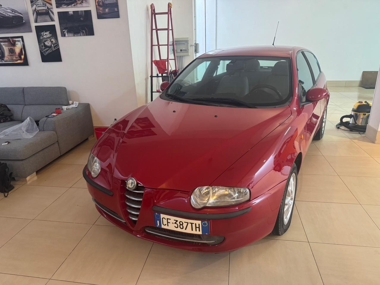 Alfa Romeo 147 1.9 JTD 16V cat 5 porte Distinctive