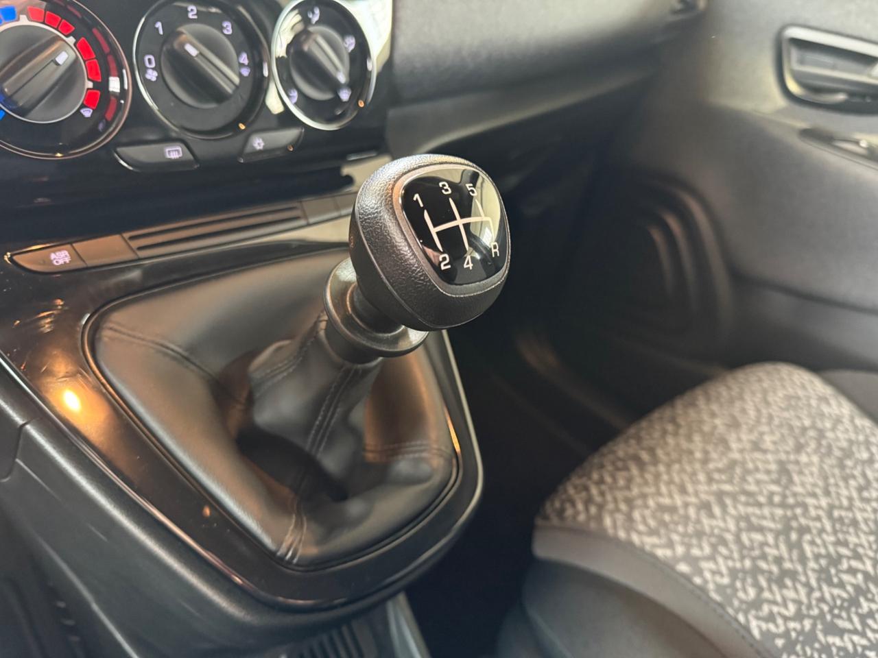 Lancia Ypsilon 1.2 69 CV 5 porte GPL Ecochic Black and Noir