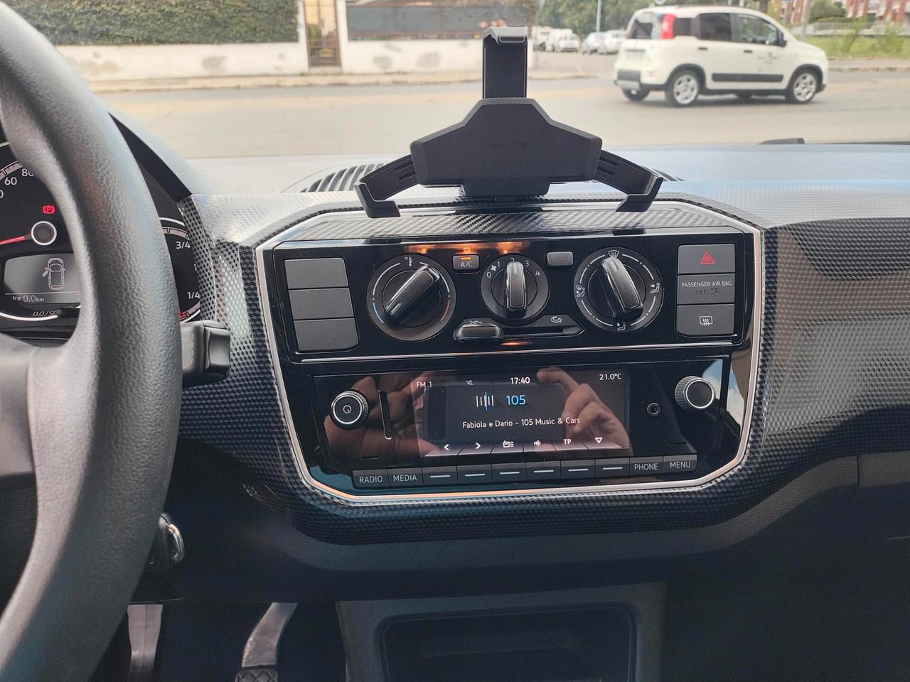 VOLKSWAGEN UP 1.0 60CV KM 96577-2017