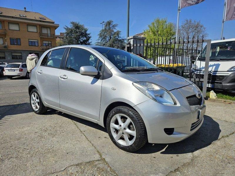 Toyota Yaris 1.0 5 porte Sol
