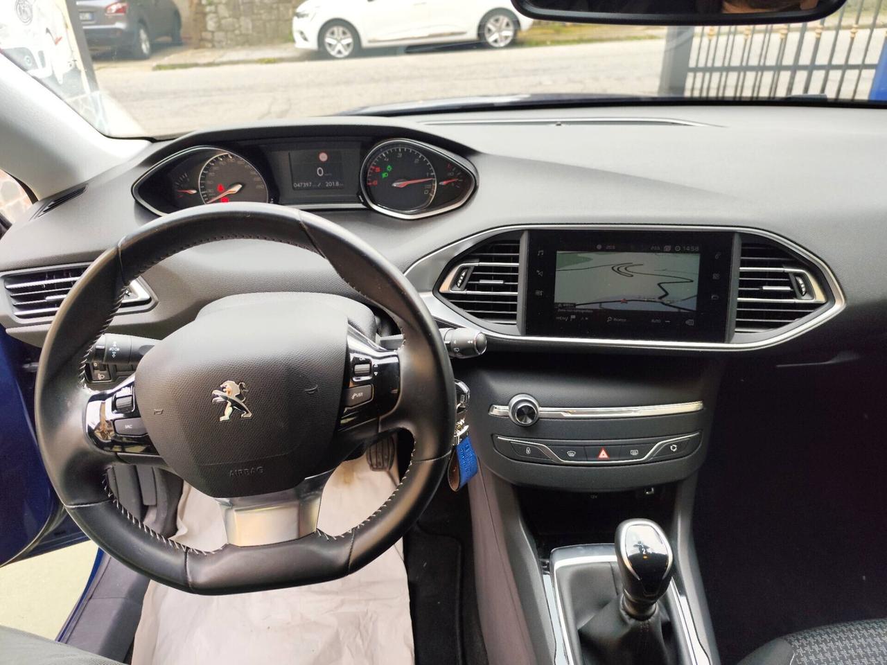 Peugeot 308 1.5 Business - 2020