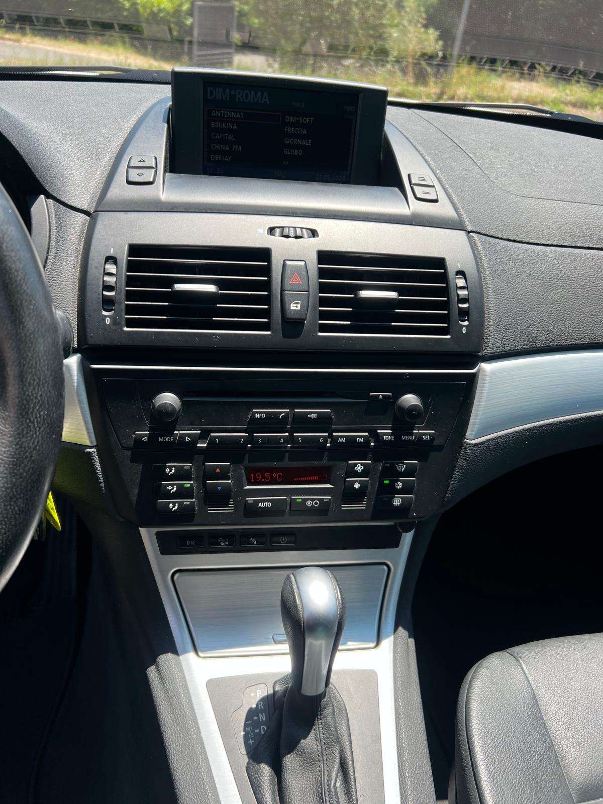 BMW X3 xdrive30i (3.0si) Futura