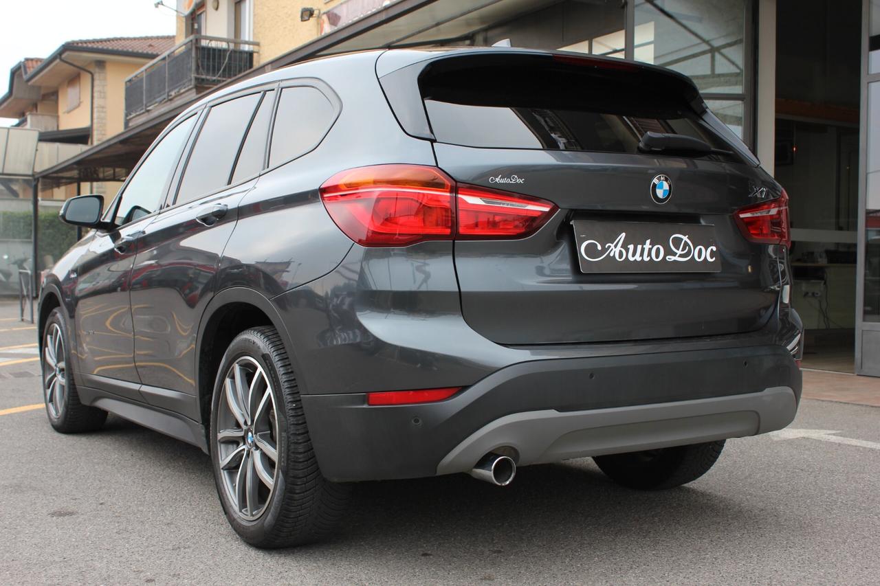 Bmw X1 sDrive 18d auto PDC ANT/POST CERCHI DA 18 VETRI OSCURATI