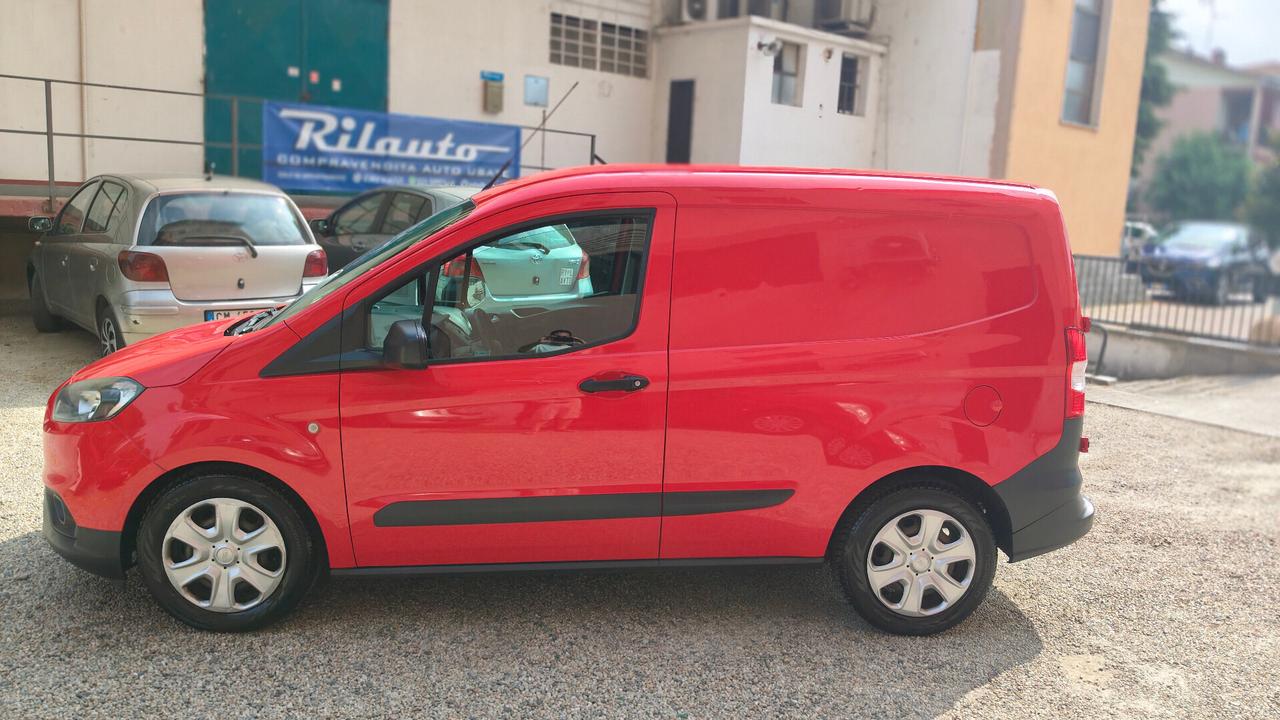 Ford Transit Courier 1.5 TDCi 75CV Titanium
