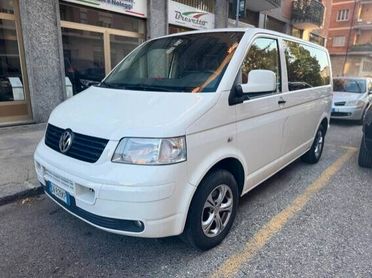 Volkswagen Caravelle/Multivan 2.5 TDI CONFORTLINE P.C.