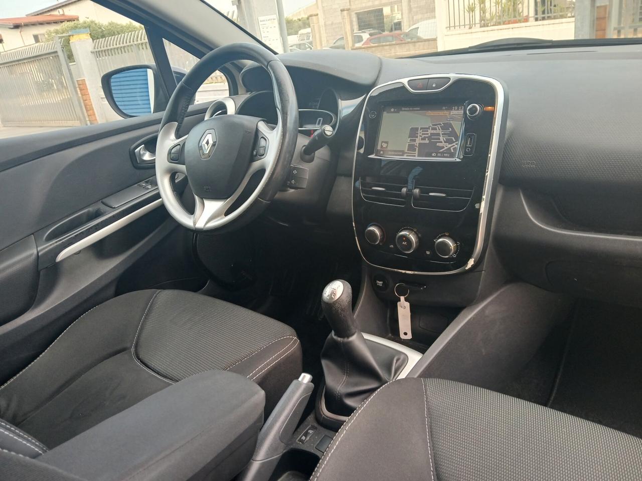 RENAULT Clio Sporter Duel 1.500 dCi 75cv