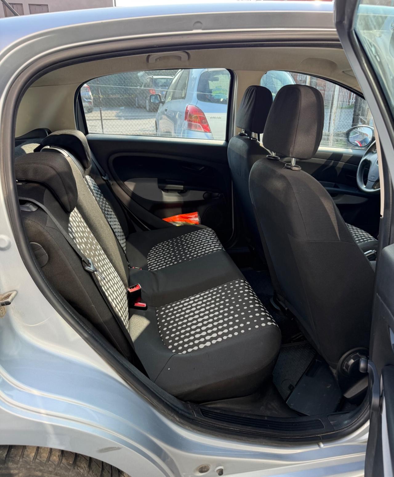 Fiat Grande Punto 1.4 5 p- adatta ai neopatentati