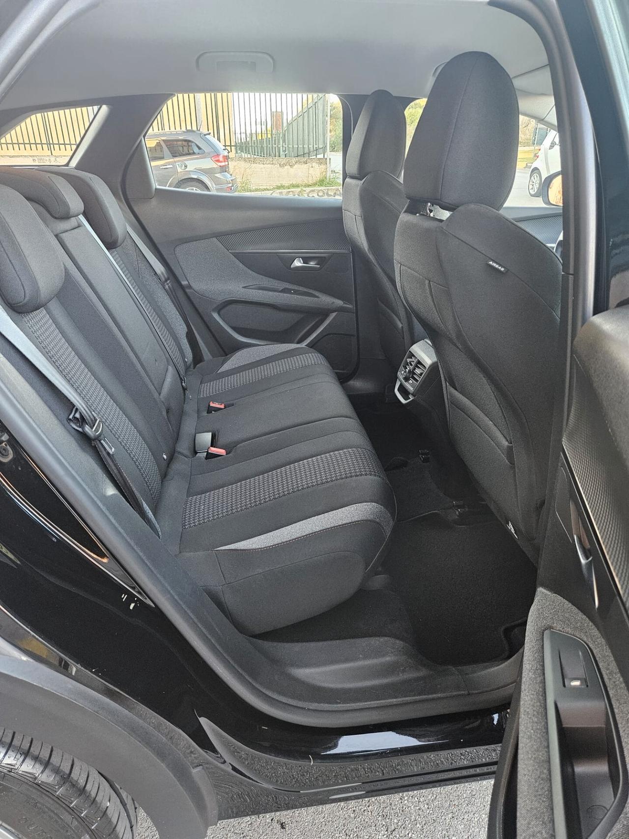Peugeot 3008 BlueHDi 130 S&S Active Pack