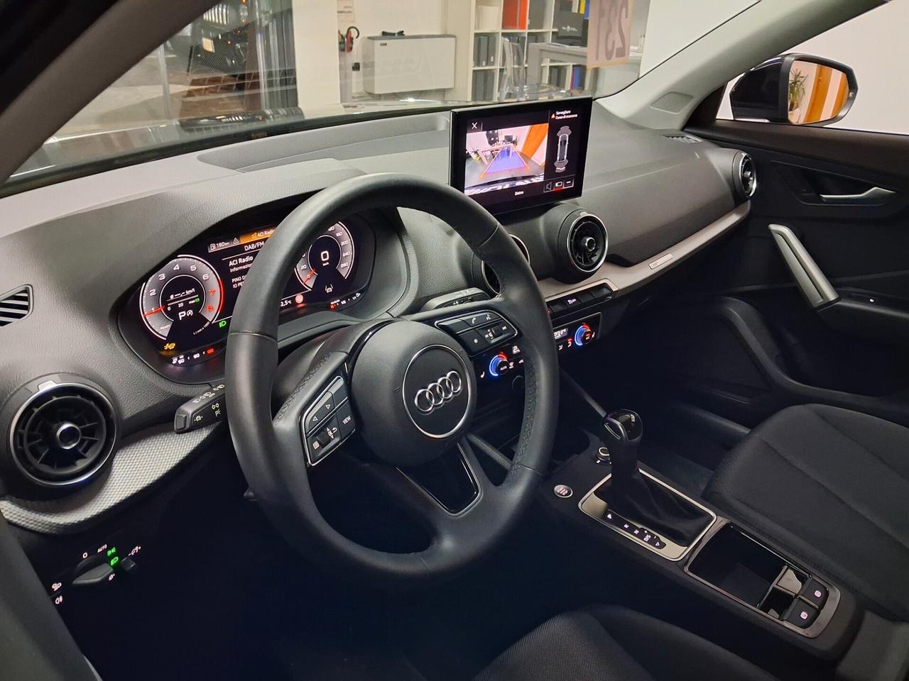 Audi Q2 30 TFSI Business Advanced