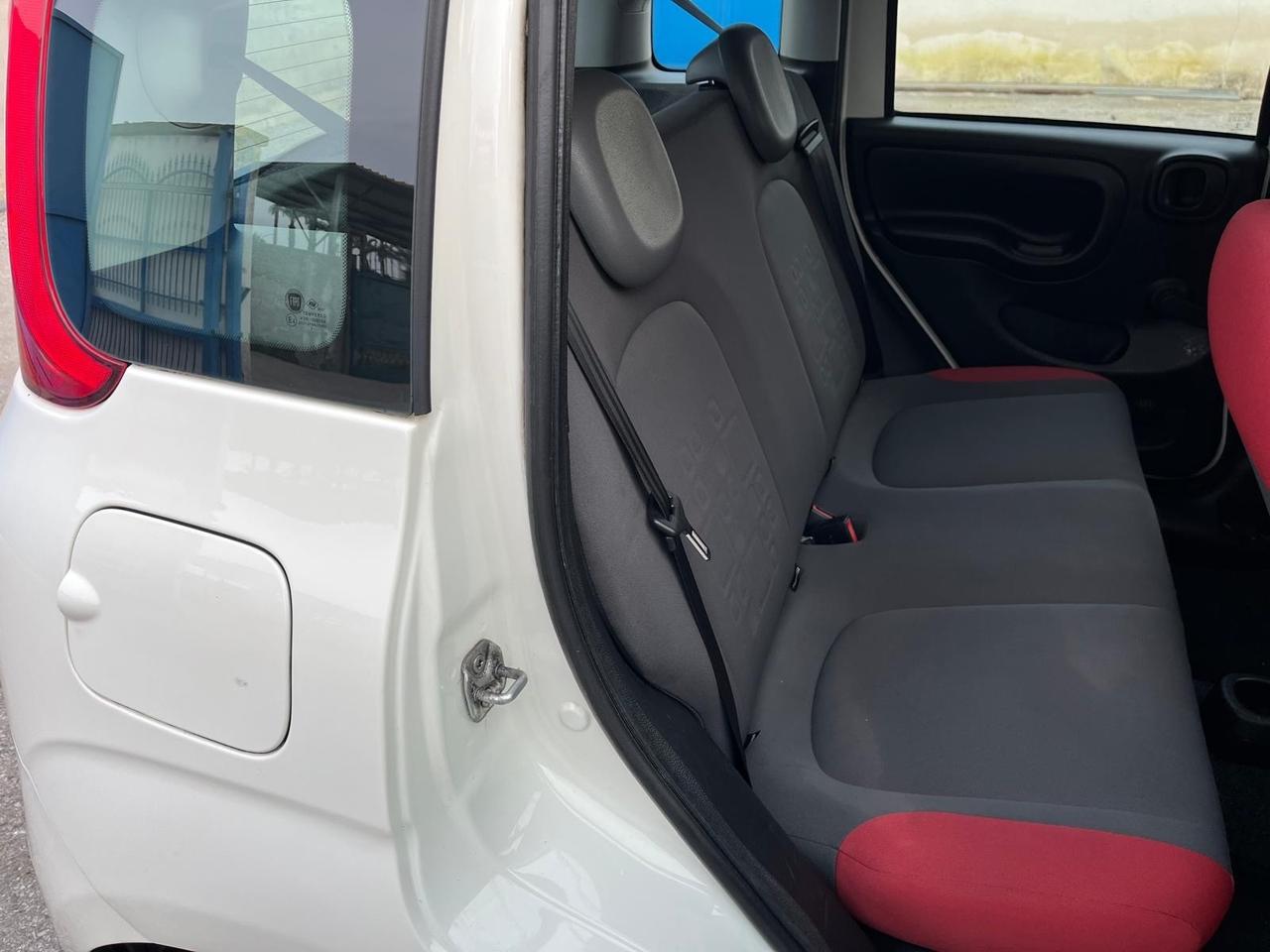 Fiat Panda -1.2 gpl-lounge-full-02/2013