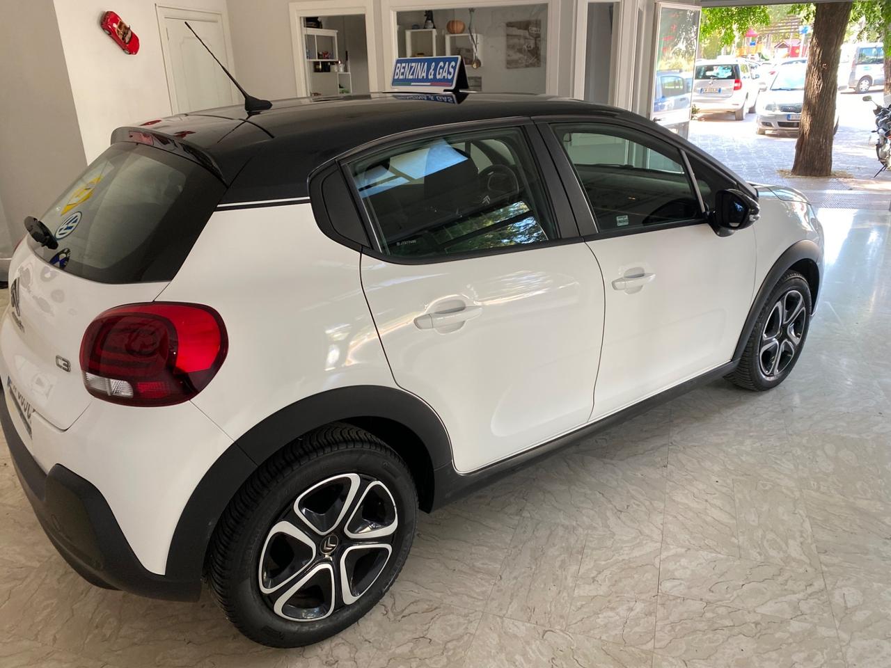 Citroen C3 PureTech 82 GPL Shine