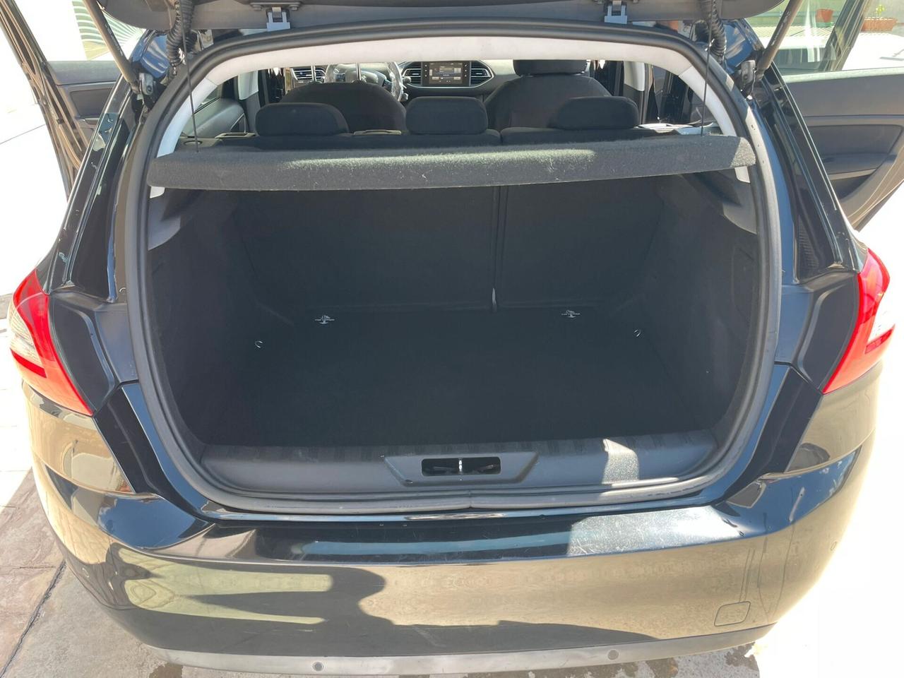 Peugeot 308 1.6 HDi 92 CV Business