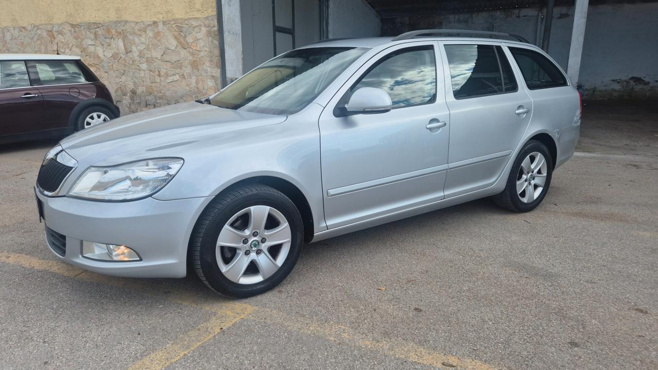 Skoda Octavia 1.6 TDI CR F.AP. Wagon Ambition