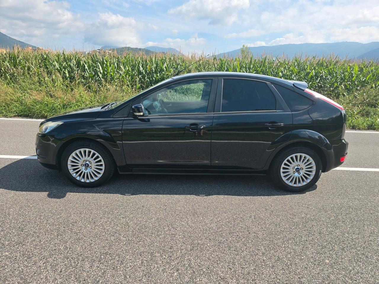 FORD FOCUS 1,6 TDCI 5 PORTE- TITANIUM-OK NEOPATENTATI-