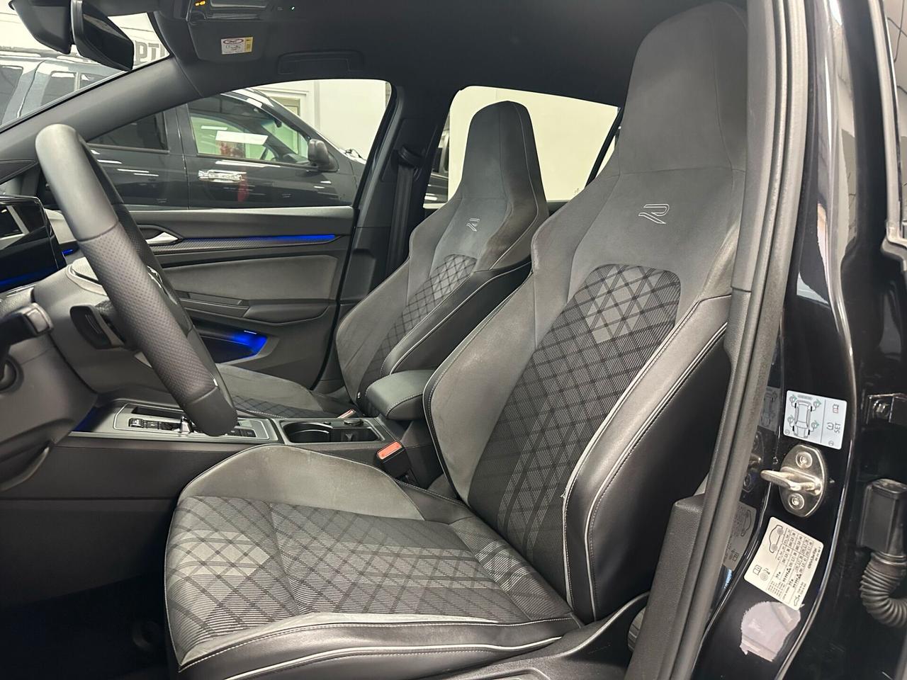 Volkswagen Golf 2.0 TDI 150 CV DSG SCR R-Line