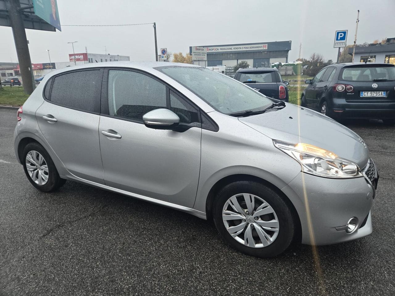 Peugeot 208 PureTech 82 5 porte Access