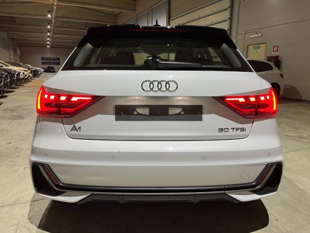 AUDI A1 SPB 30TFSI Stronic S line F.LED/CarPlay/"17 Sline