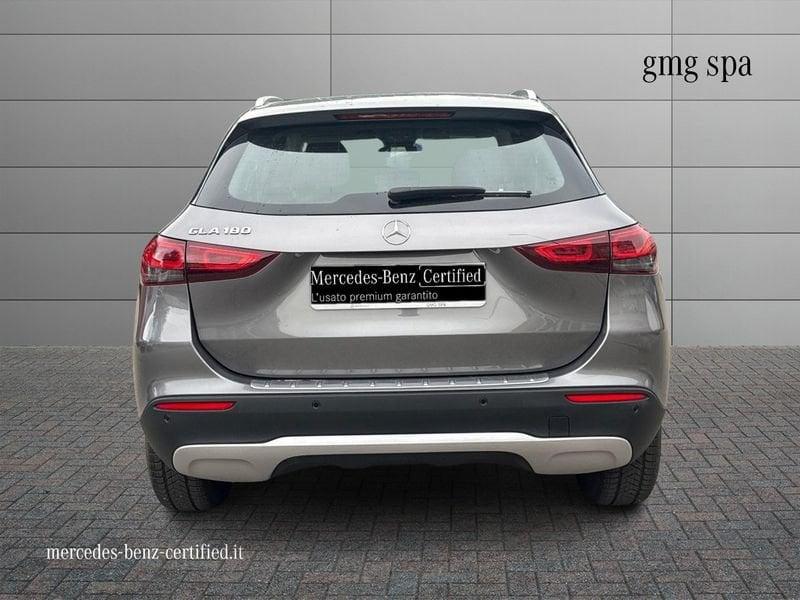Mercedes-Benz GLA 180 Business Extra auto