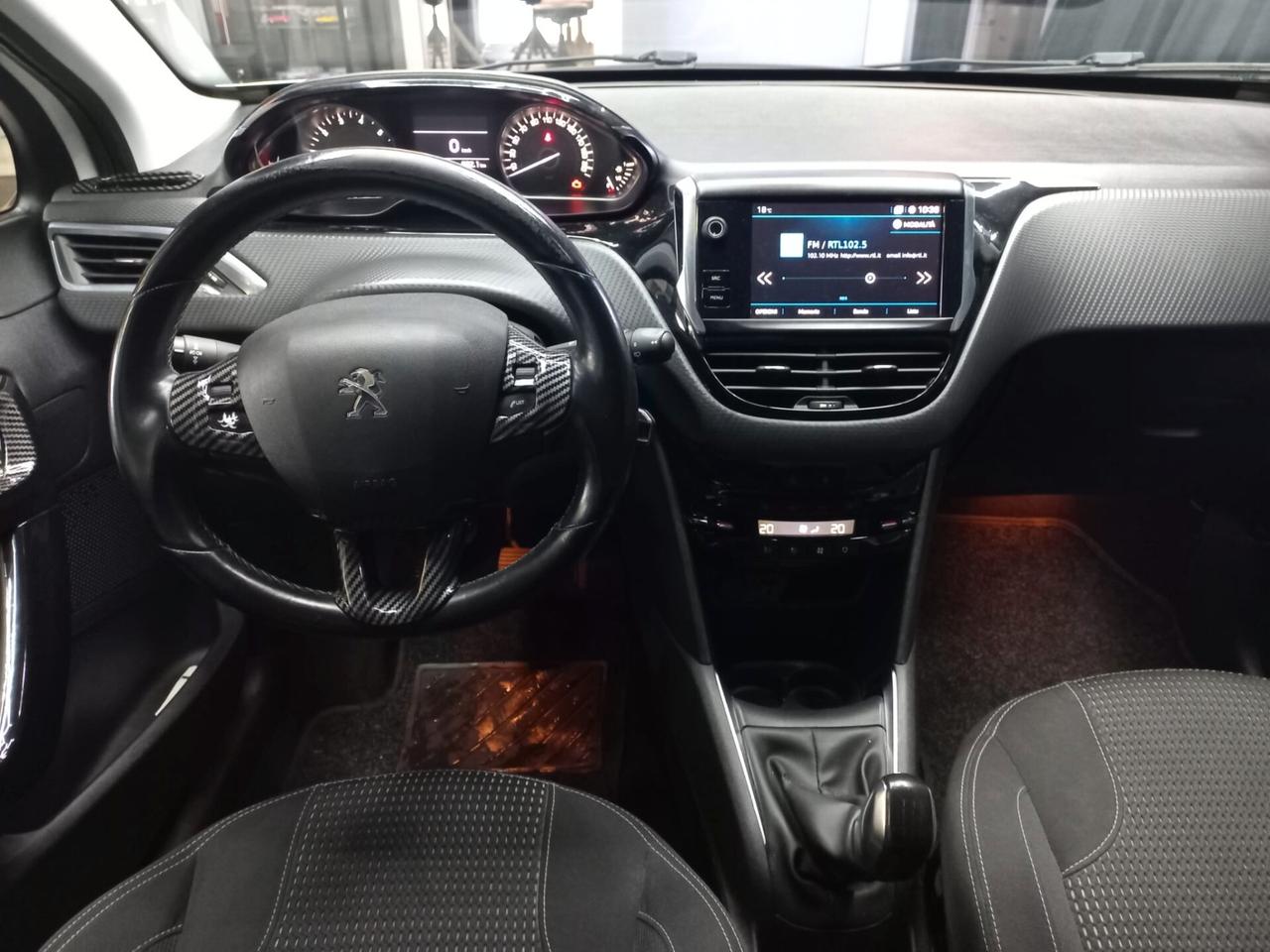 Peugeot 208 PureTech 82 5 porte Allure