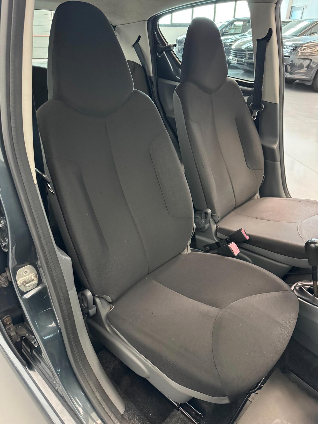 Toyota Aygo 5p 1.0cc 68cv benzina manuale OK Neopatentati