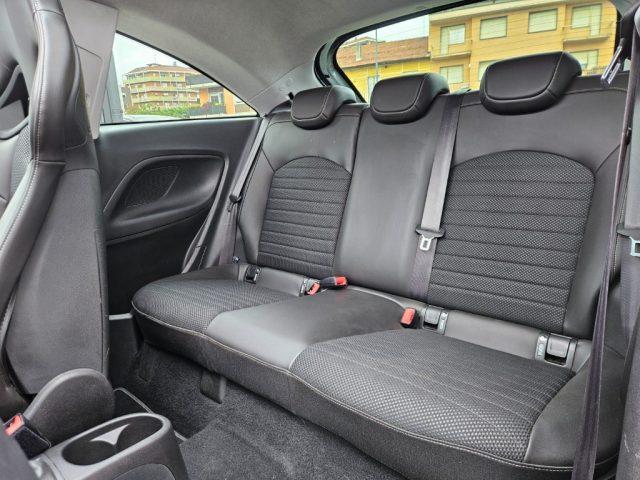 OPEL Corsa 1.6 Turbo Coupé OPC