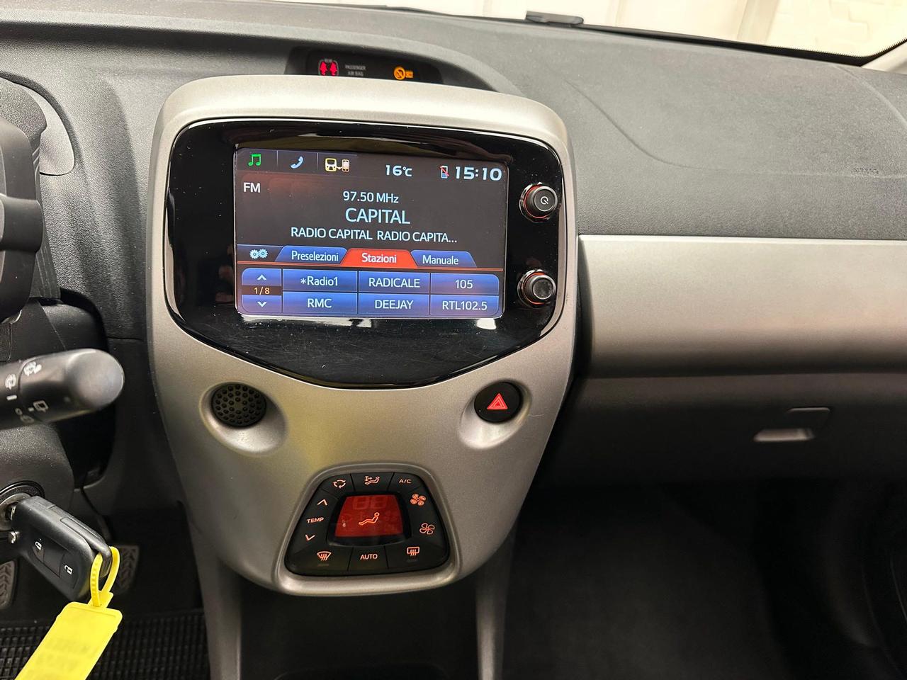 Toyota Aygo 5p 1.0 x-play my15
