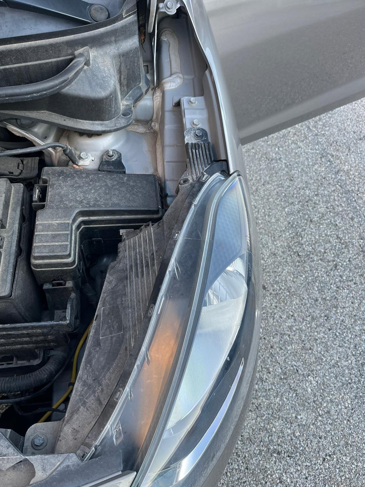 Pacchetto 2 auto incidentate : AYGO X - Hyundai I10
